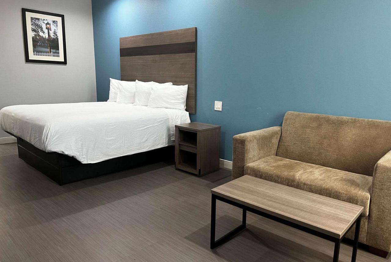 Baymont By Wyndham Freeport Texas Hotell Exteriör bild