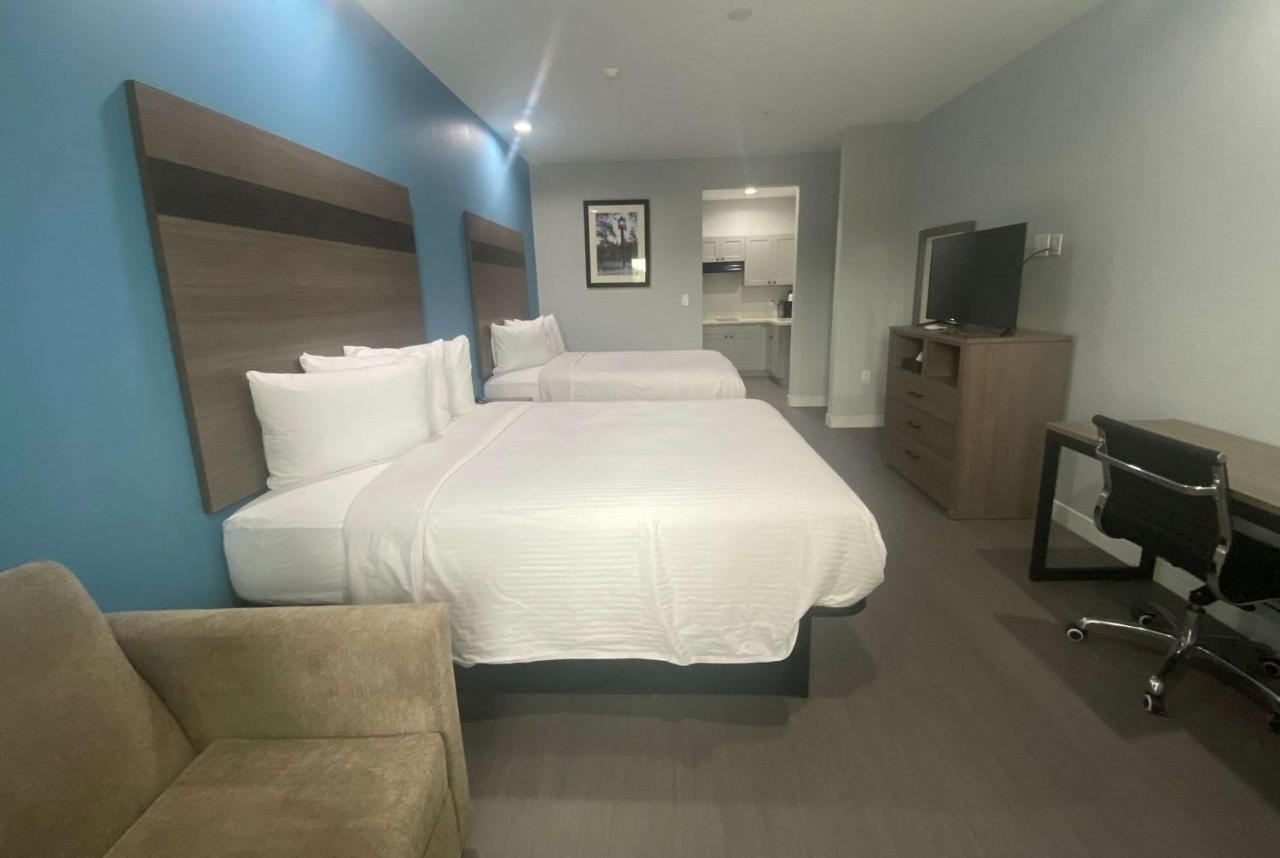 Baymont By Wyndham Freeport Texas Hotell Exteriör bild