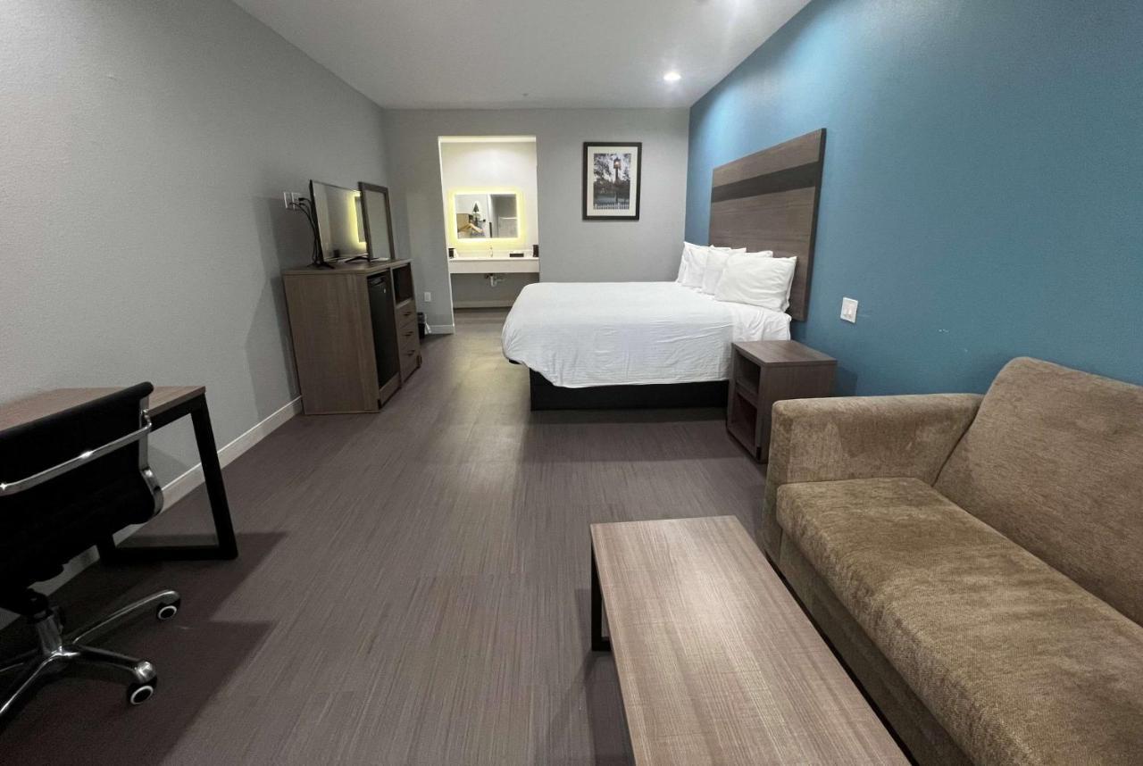 Baymont By Wyndham Freeport Texas Hotell Exteriör bild