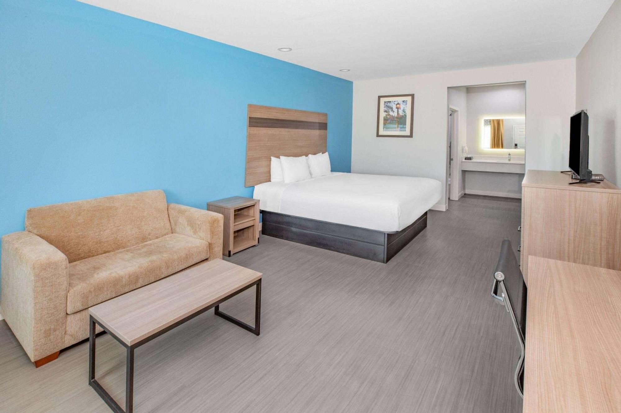 Baymont By Wyndham Freeport Texas Hotell Exteriör bild