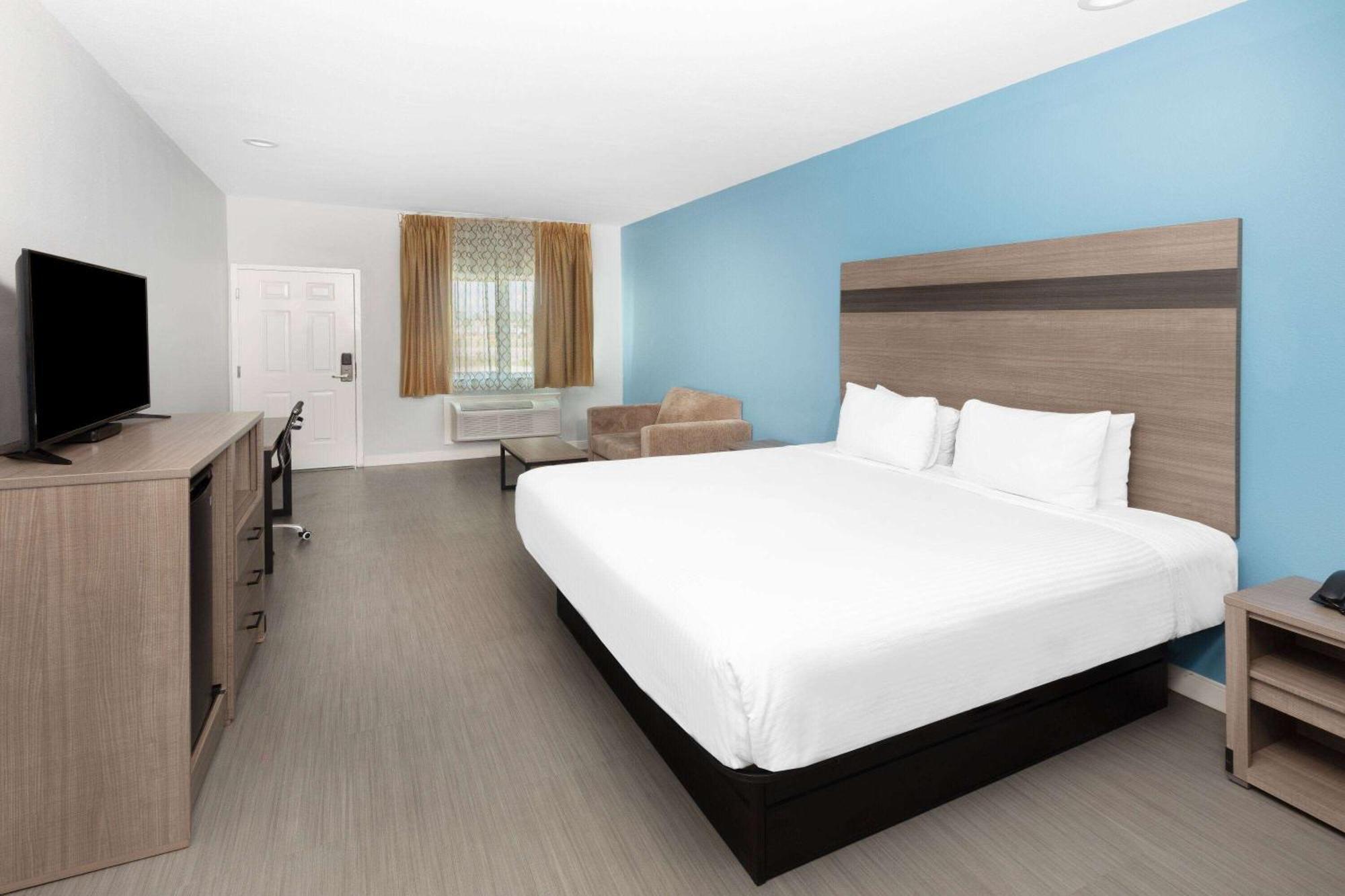 Baymont By Wyndham Freeport Texas Hotell Exteriör bild