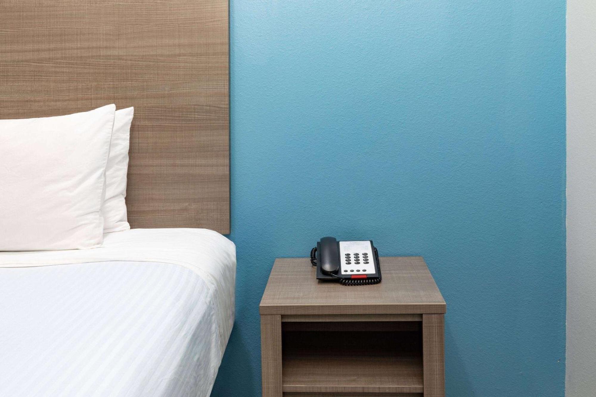 Baymont By Wyndham Freeport Texas Hotell Exteriör bild